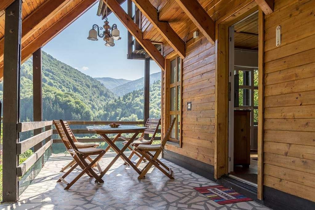 Florile Bucegilor Casa vacanze